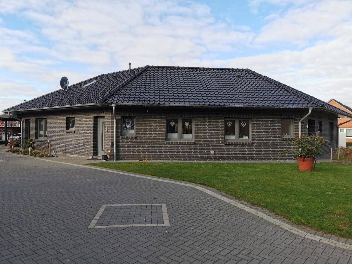 Ferienwohnung Am Dock Apen Exteriör bild
